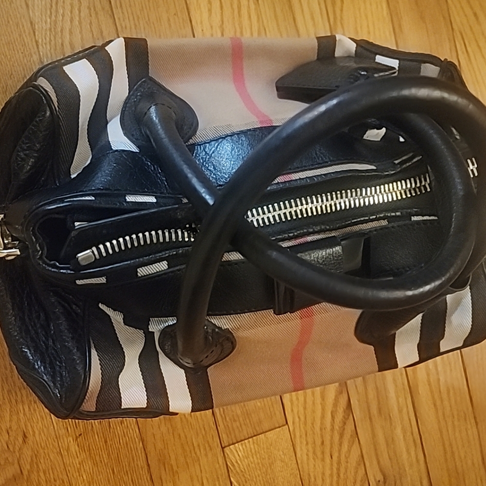 BURBERRY SATCHEL HANDBAG - Picture 4 of 15